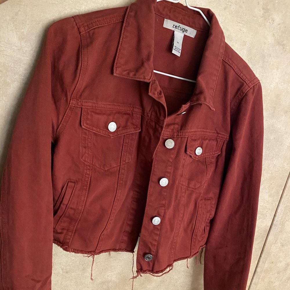 Cute cropped jacket.